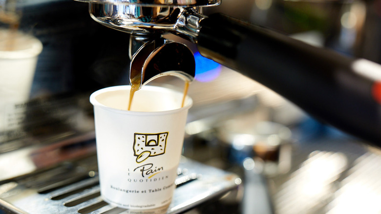 a drink being prepared at Le Pain Quotidien