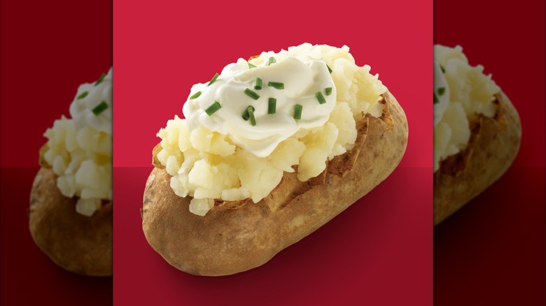 Wendy's baked potatoe with sour cream and chives