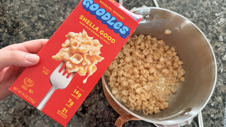 Goodles mac and box