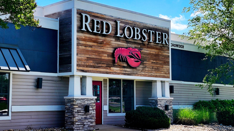 Red Lobster restaurant exterior