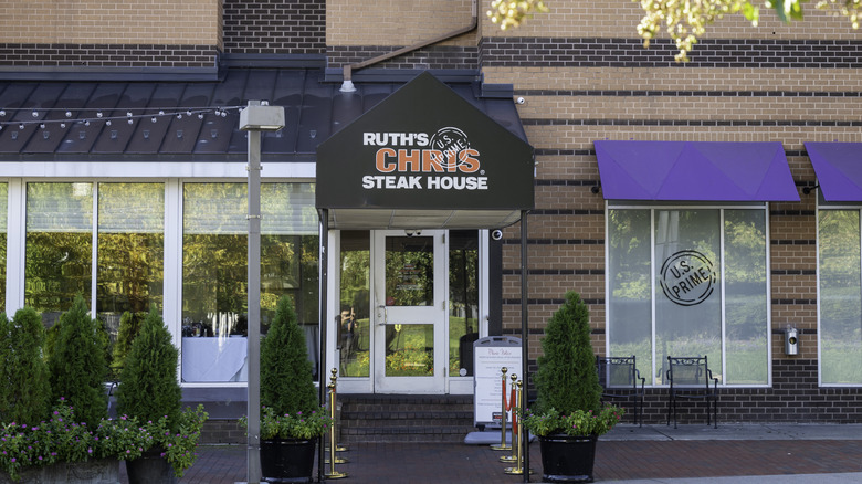 Exterior of Ruth's Chris Steak House