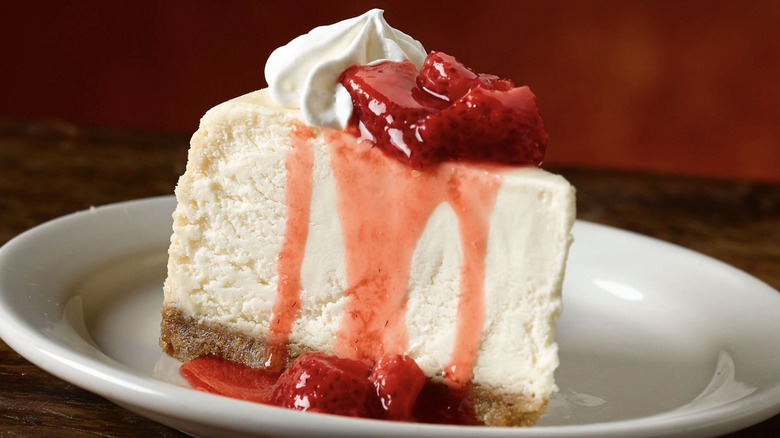 Texas Roadhouse strawberry cheesecake