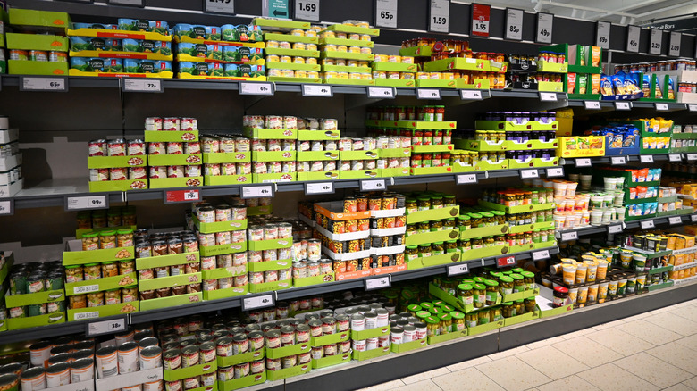 Canned foods aisle at Aldi grocery store