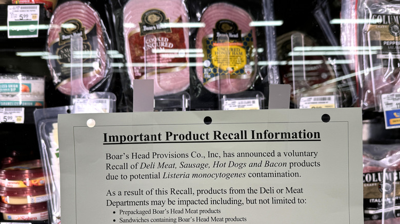Sign warning about Boar's Head recall