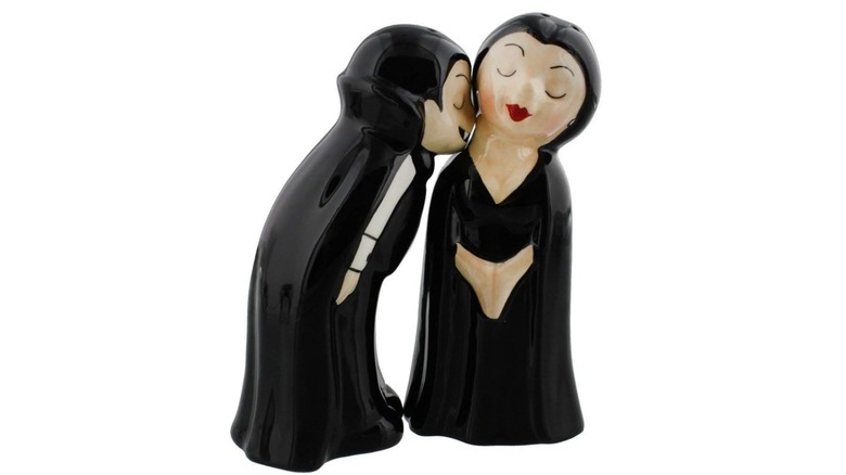 Vampires Kissing Salt and Pepper Shakers