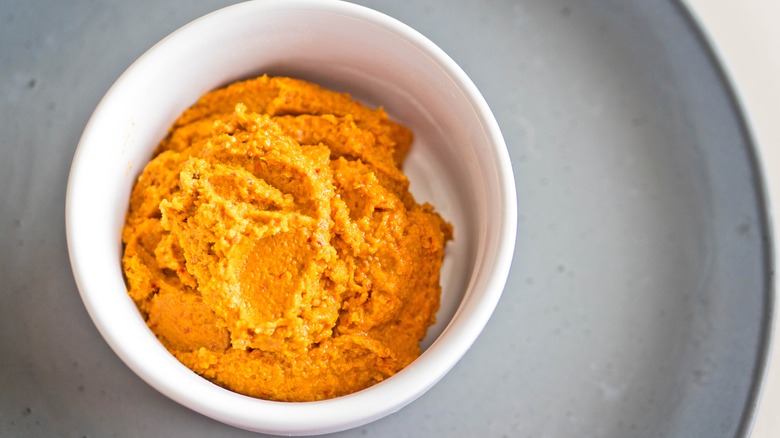 Yellow curry paste in bowl