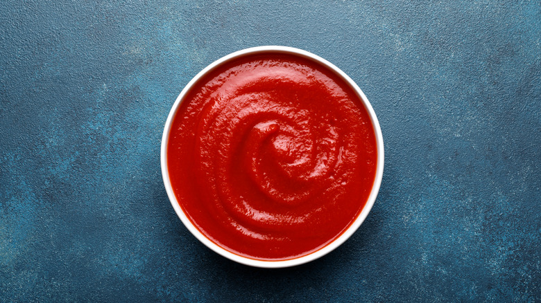 Bowl of ketchup