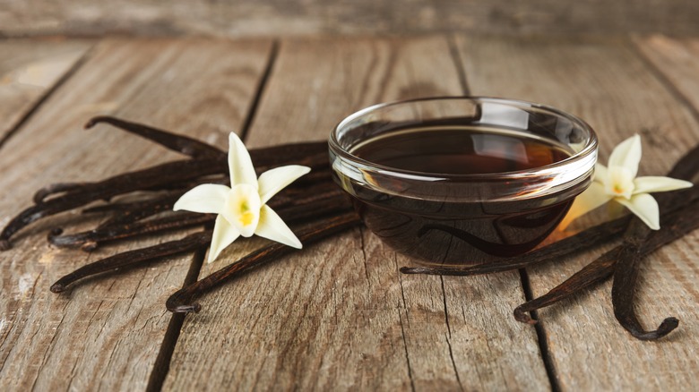 Vanilla extract in glass bowl