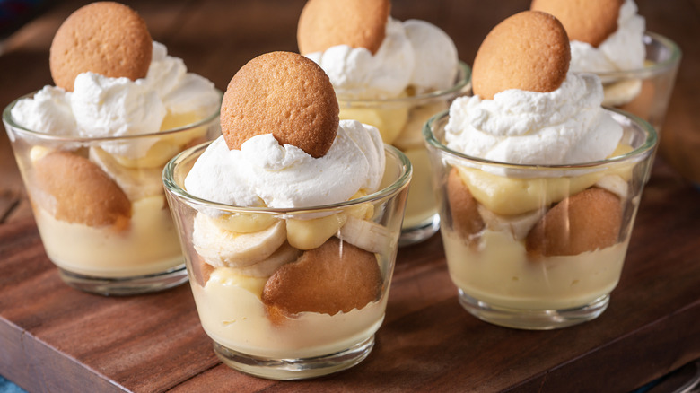 Banana pudding cups