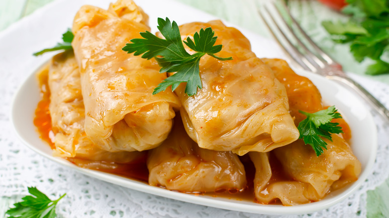 stuffed cabbage rolls in tomato sauce
