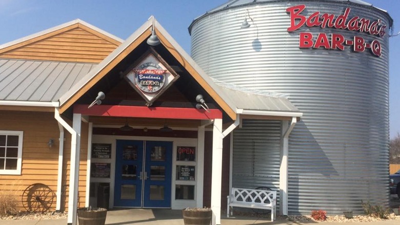 Exterior of a Bandana's Bar-B-Q restaurant