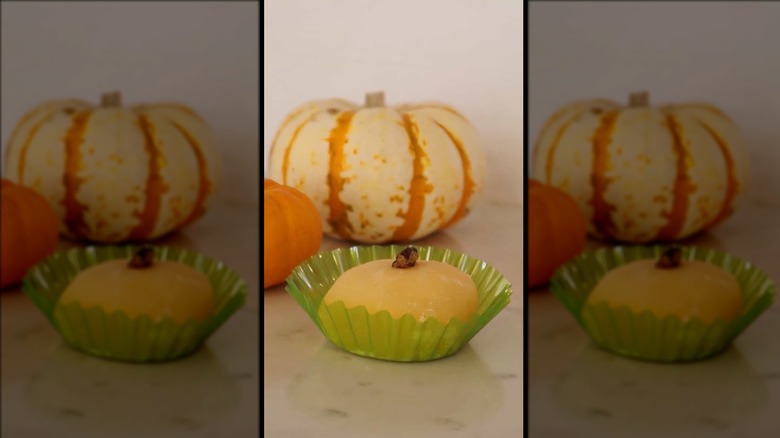 Fujiya Hawaii Pumpkin Crunch Mochi