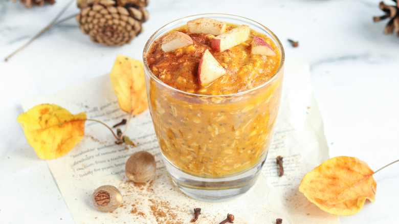 a cup of pumpkin pie overnight oats