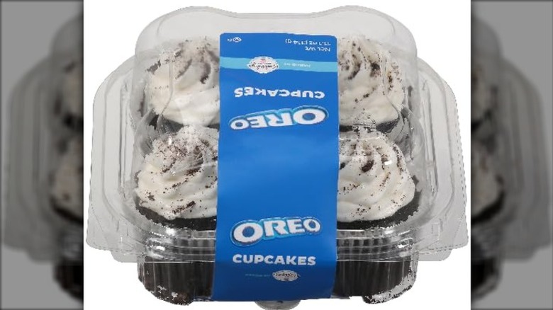 Kimberley's Bakeshoppe Oreo Cupcakes in clear plastic packaging