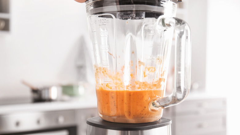 Vegetable mixture in blender