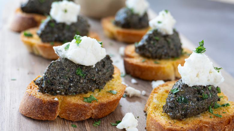 bruschetta with goat cheese and tapenade