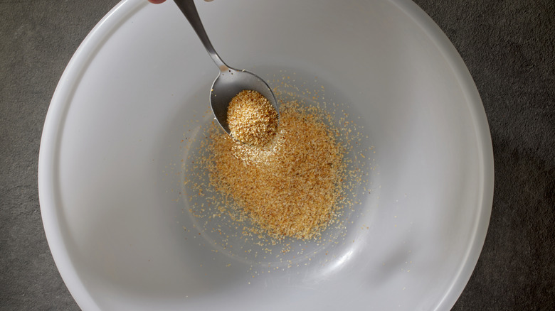 Making dry rub in bowl