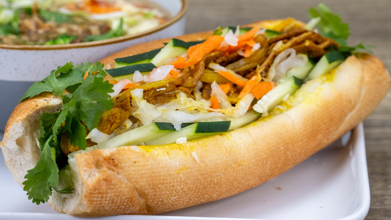 closeup of banh mi