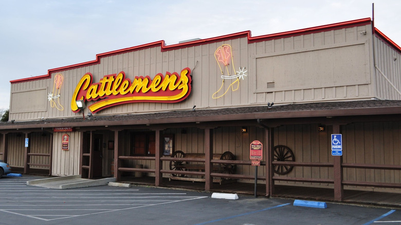 Cattlemens restaurant entrance with neon sign