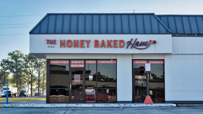 Honey Baked Hame store exterior
