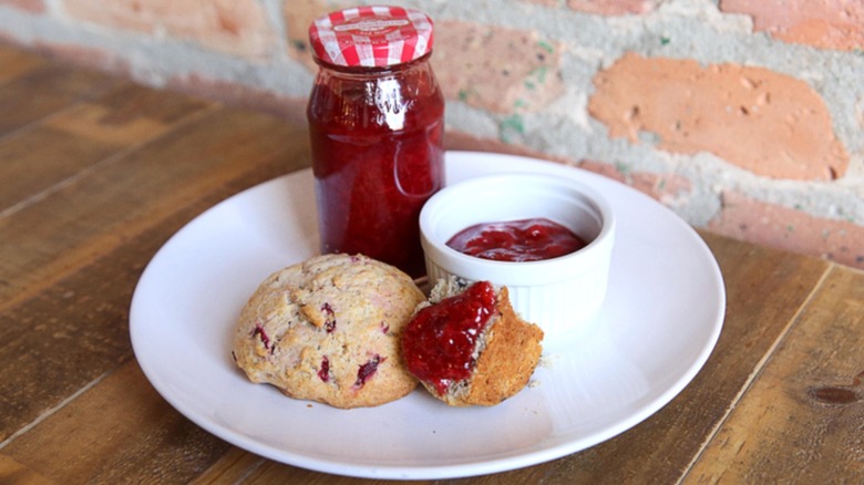 Jam on plate with scones