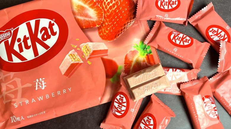 Japanese Strawberry Kit Kat Bars