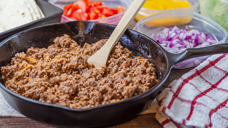 Ground beef in a cast iron skillet