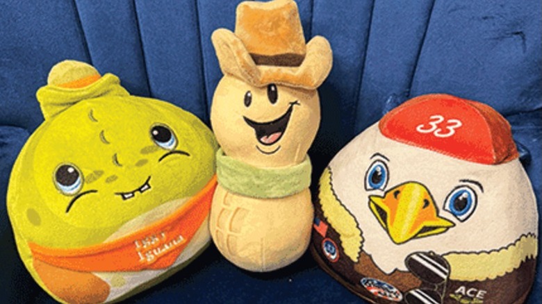 Set of three Texas Roadhouse plushies