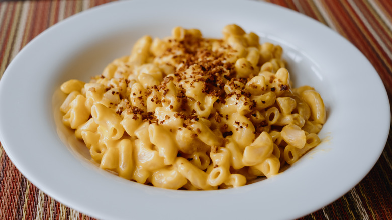 Plate of macaroni and cheese