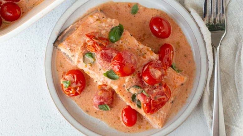 baked salmon with grape tomatoes