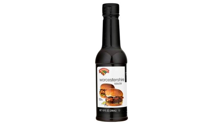 Bottle of Hannaford Worcestershire sauce
