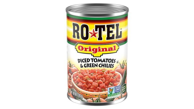 Can of Ro-Tel diced tomatoes and green chiles