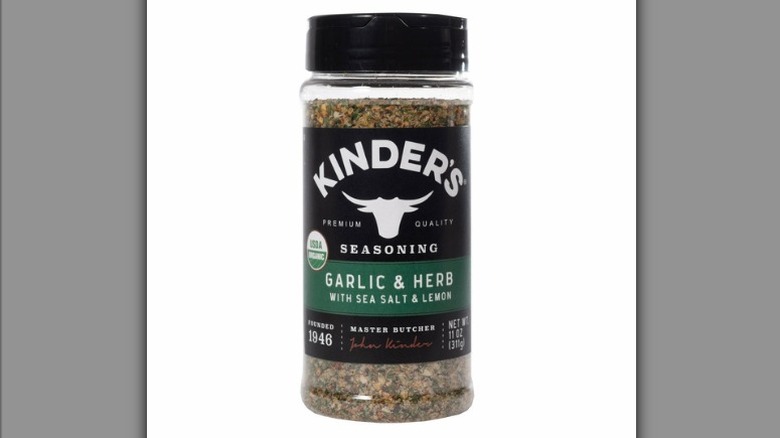 The container of Kinder's Garlic & Herb Seasoning sold at Costco.