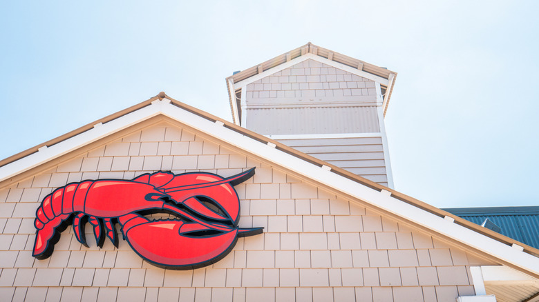 Outside of Red Lobster restaurant with giant lobster sign