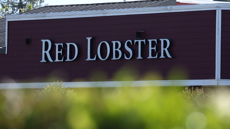 Red Lobster sign