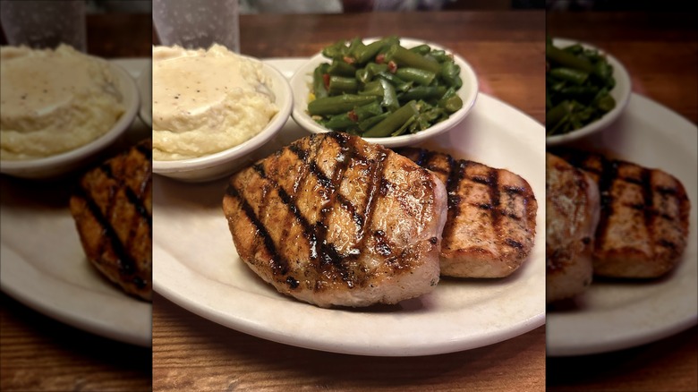 Pork chops with green beans and mashed potatoes