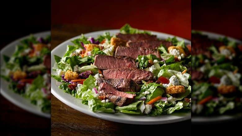Steak filet salad