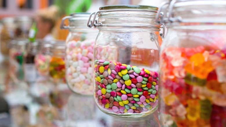 7 Nostalgic Vintage Candies That Vanished From Store Shelves