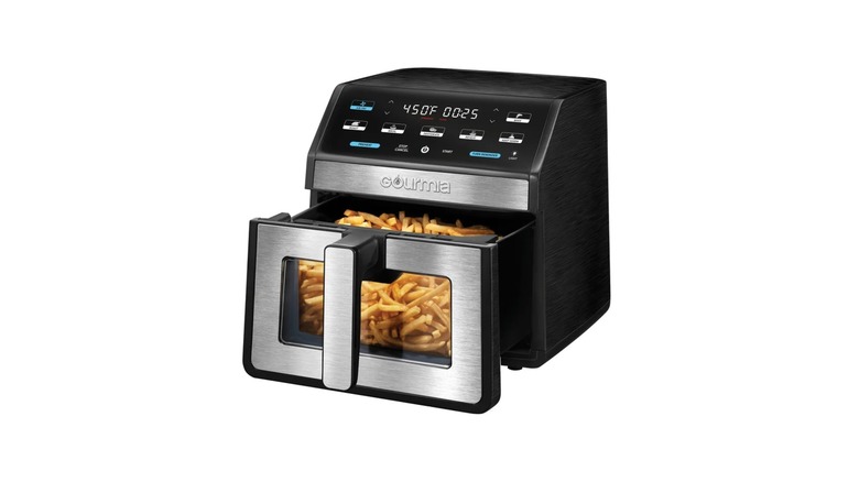 The Gourmia 8-Quart Digital Air Fryer with French fries in it