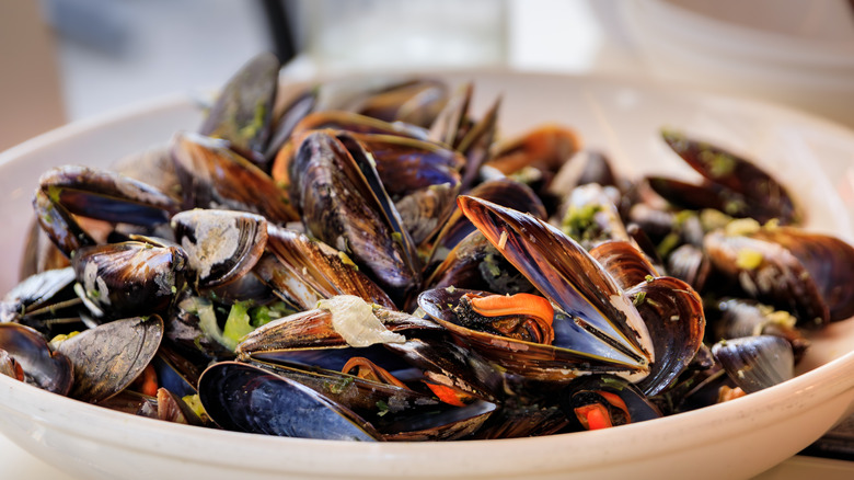Mussels in white bowl