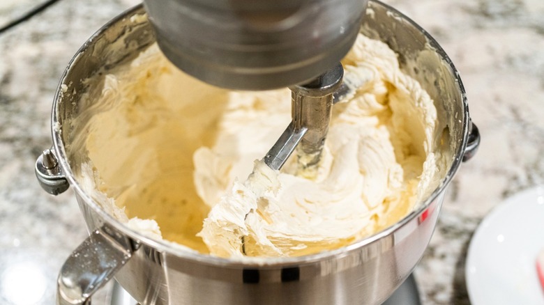 Stand mixer whipping buttercream frosting