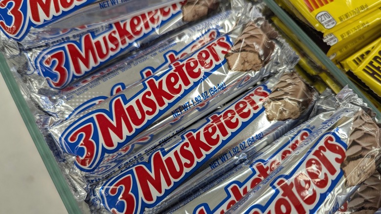 A number of 3 Musketeers bars.