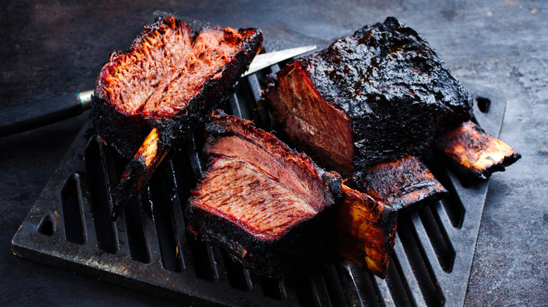 Blackened ribs with charcoal seasoned crust