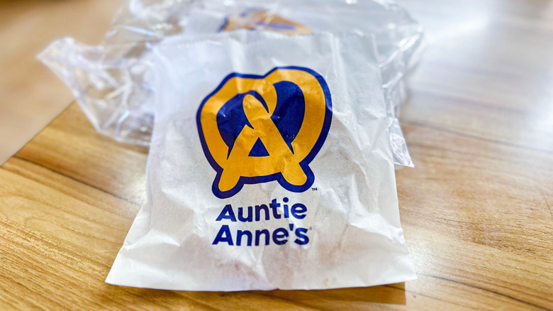 Auntie Anne's pretzel bag