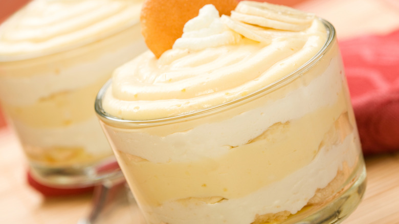 close-up of banana pudding in a glass