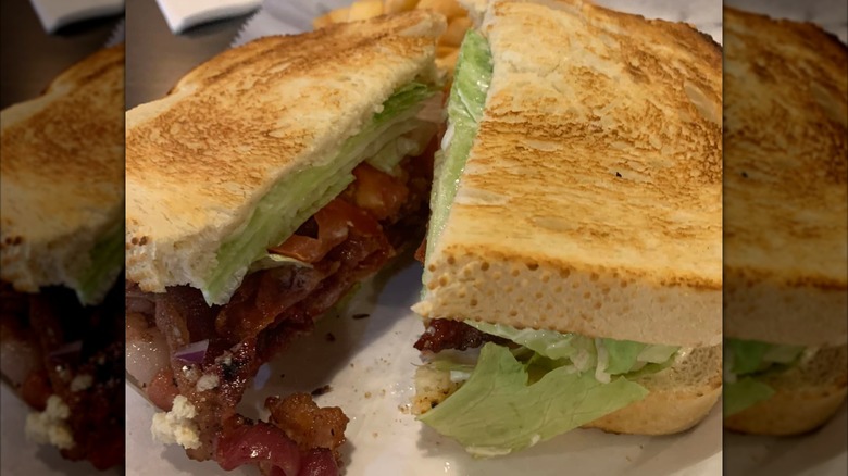 Gus' Deli BLT