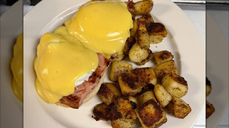 Eggs Benedict at The Middle of Nowhere Diner