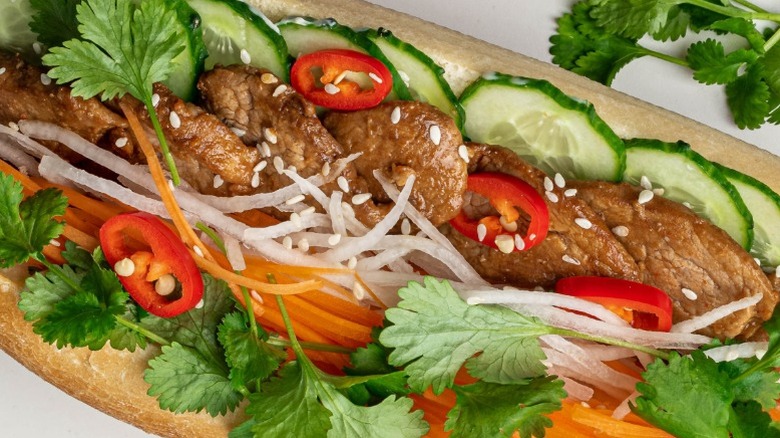 banh mi sandwich fillings