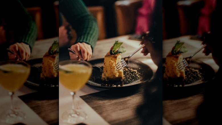 Diners eating dessert at Fogo de Chão