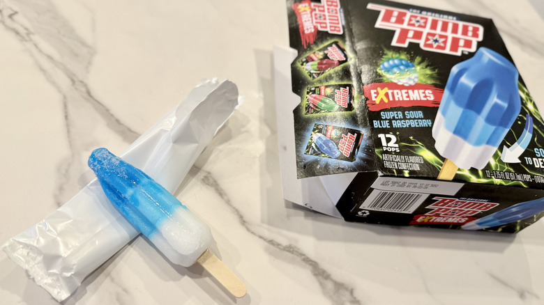 Extremes Super Sour Blue Raspberry Bomb Pop